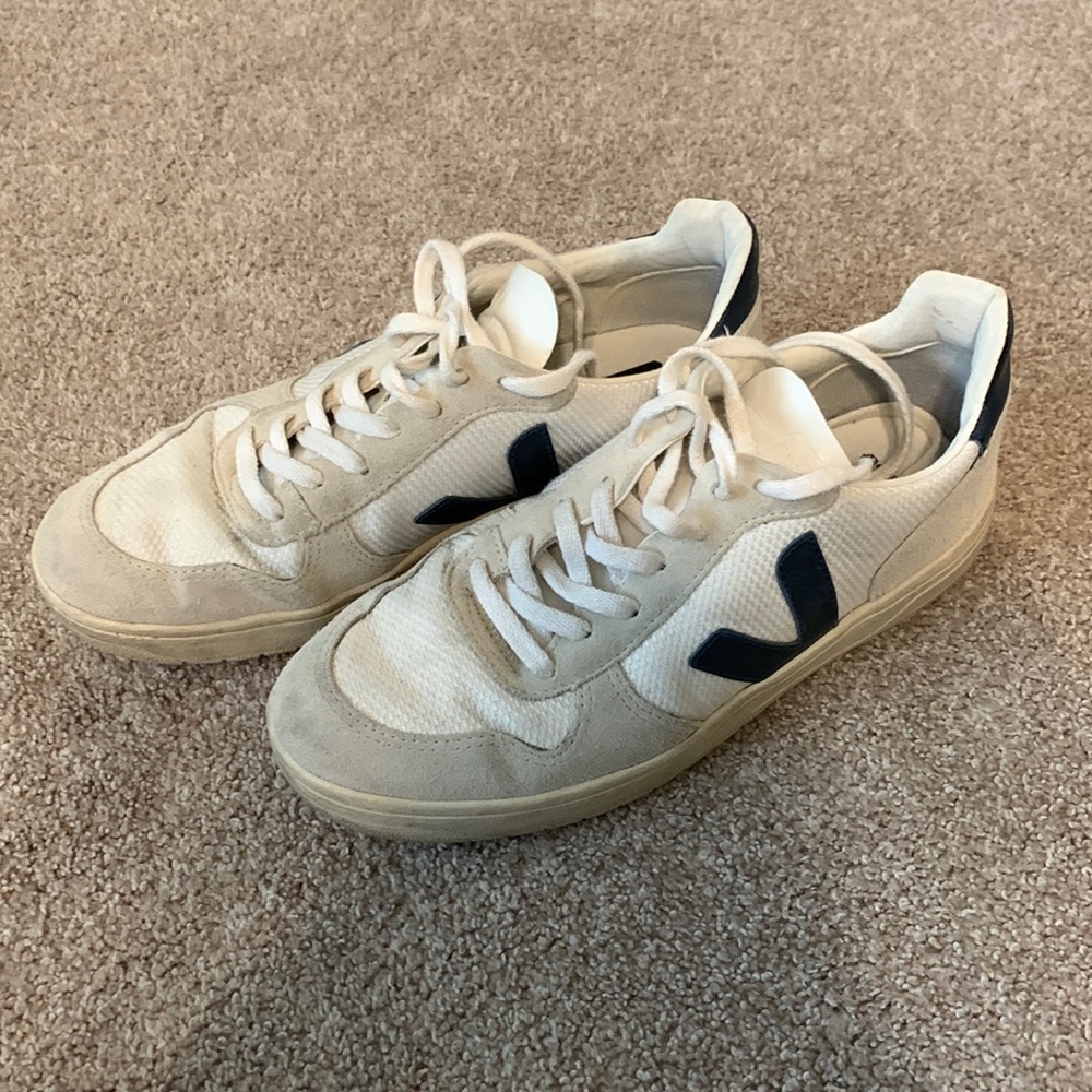 Veja V-10 Sneakers (White w Navy V)